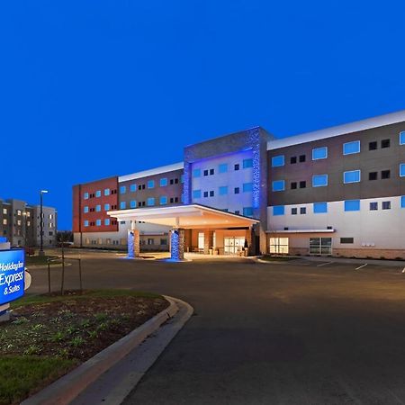 Holiday Inn Express & Suites - Lenexa - Overland Park Area By Ihg Exterior photo