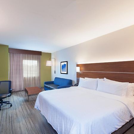 Holiday Inn Express & Suites - Lenexa - Overland Park Area By Ihg Exterior photo