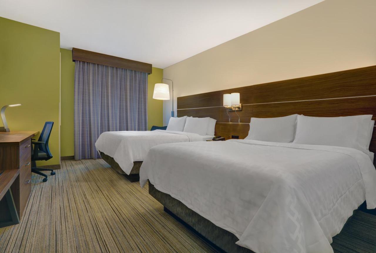 Holiday Inn Express & Suites - Lenexa - Overland Park Area By Ihg Exterior photo