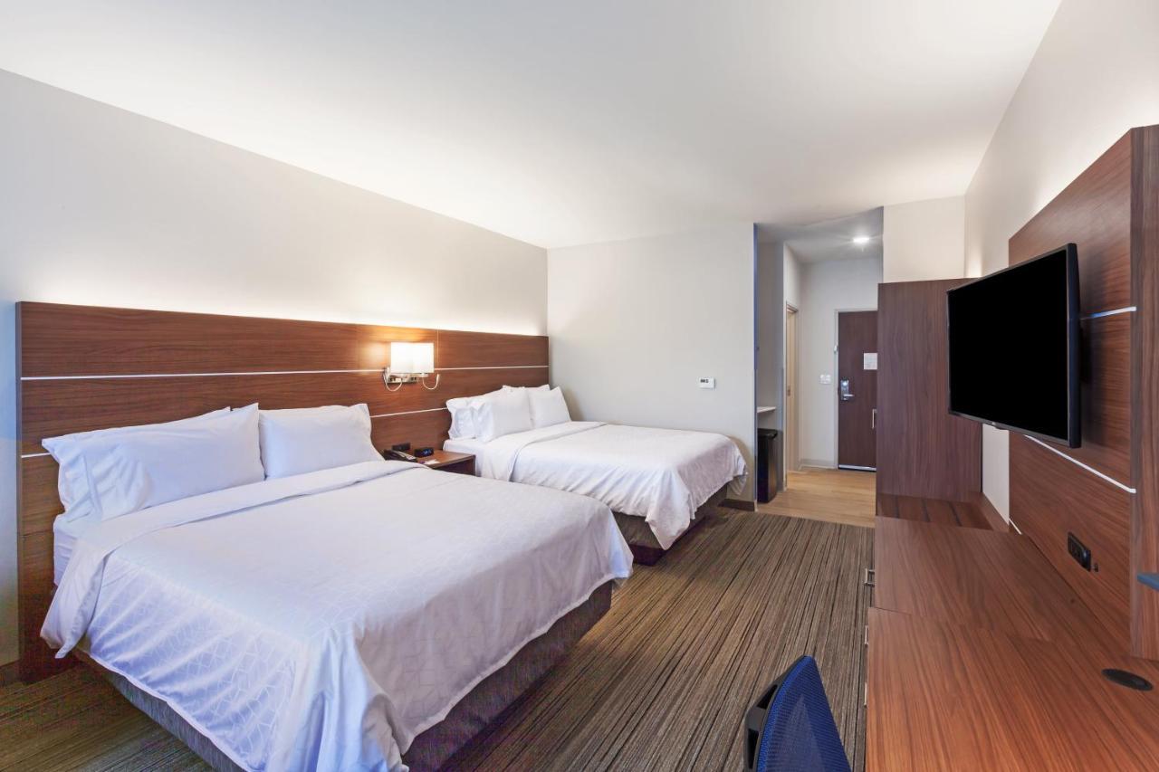 Holiday Inn Express & Suites - Lenexa - Overland Park Area By Ihg Exterior photo