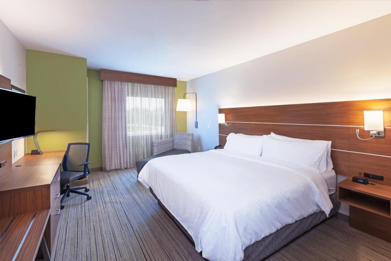 Holiday Inn Express & Suites - Lenexa - Overland Park Area By Ihg Exterior photo