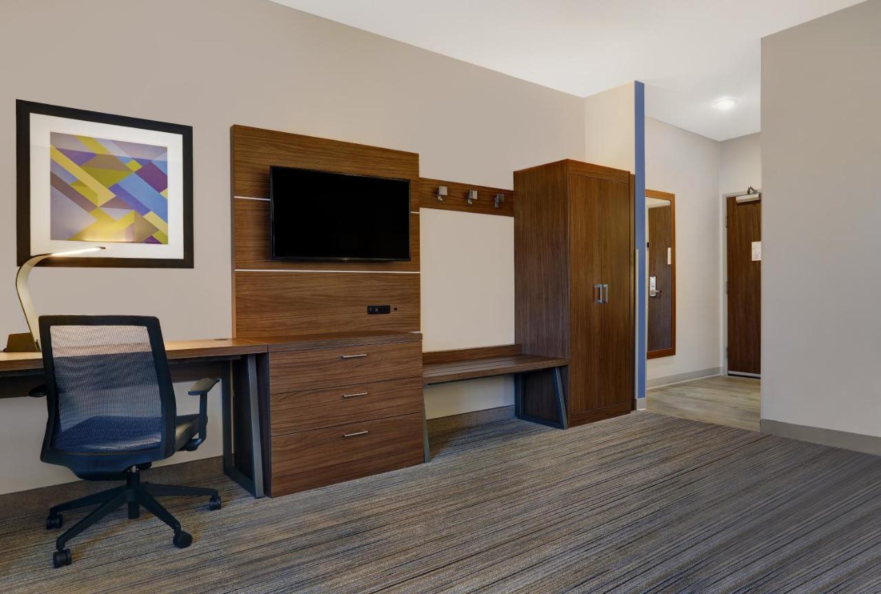 Holiday Inn Express & Suites - Lenexa - Overland Park Area By Ihg Exterior photo